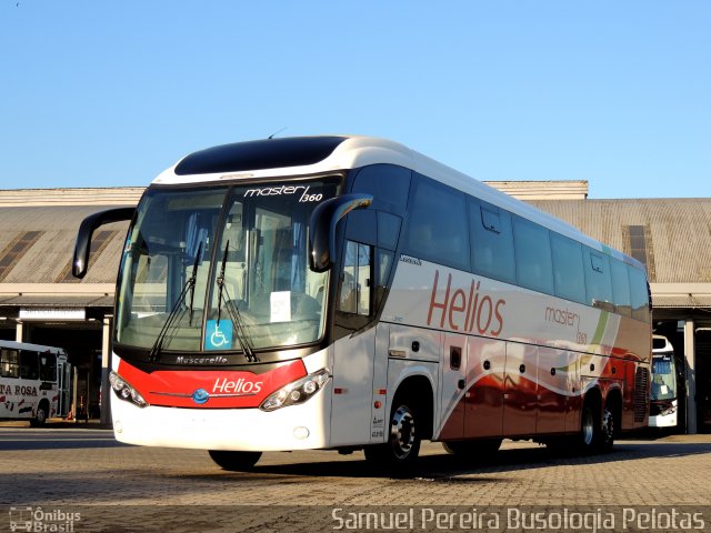 Helios Coletivos e Cargas 360 na cidade de Pelotas, Rio Grande do Sul, Brasil, por Samuel  Fagundes Pereira. Número da foto: #1796723.