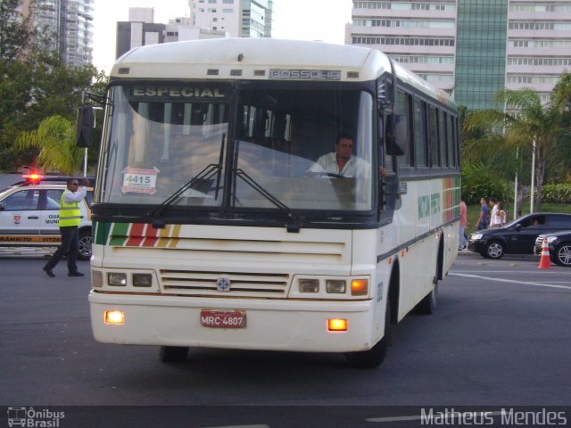 Viação Mutum Preto 880 na cidade de Vitória, Espírito Santo, Brasil, por Matheus Mendes. Número da foto: #1798182.