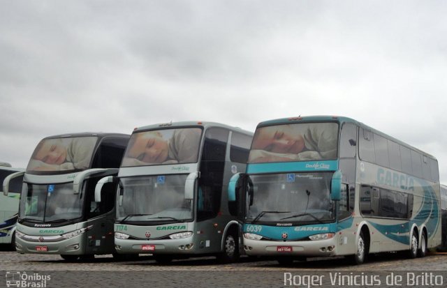 Viação Garcia 6039 na cidade de Londrina, Paraná, Brasil, por Roger Vinicius de Britto. Número da foto: #1800943.
