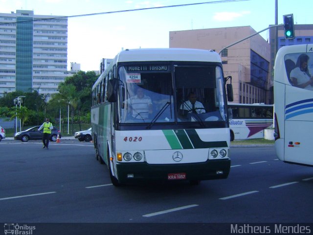 Viação Moretti 4020 na cidade de Vitória, Espírito Santo, Brasil, por Matheus Mendes. Número da foto: #1769309.