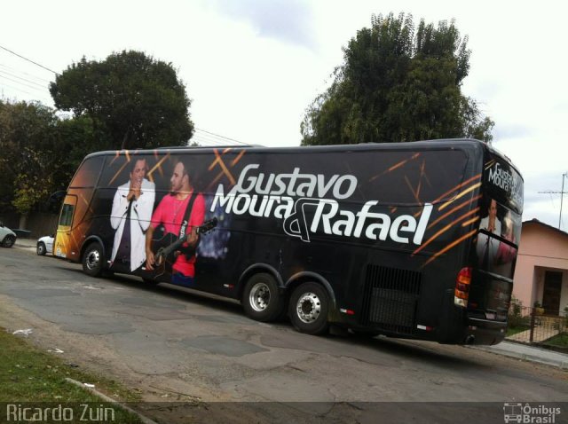 Servers Transporte e Turismo GUSTAVO MOURA & RAFAEL (BANDA) na cidade de Curitiba, Paraná, Brasil, por Ricardo Zuin. Número da foto: #1809514.