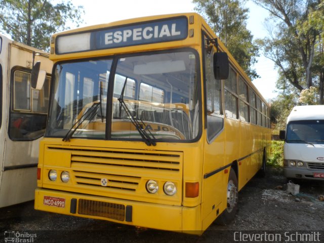 Ônibus Particulares 01URBA na cidade de Santa Maria, Rio Grande do Sul, Brasil, por Cleverton Schmitt. Número da foto: #1809504.