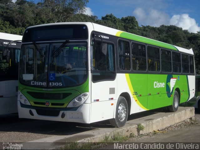 Transportes Cisne 1305 na cidade de Duque de Caxias, Rio de Janeiro, Brasil, por Marcelo Candido de Oliveira. Número da foto: #1817287.