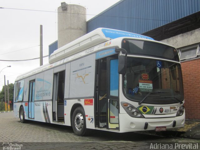 Metra - Sistema Metropolitano de Transporte 4011 na cidade de São Bernardo do Campo, São Paulo, Brasil, por Sandro Alves. ID da foto: 1819058.