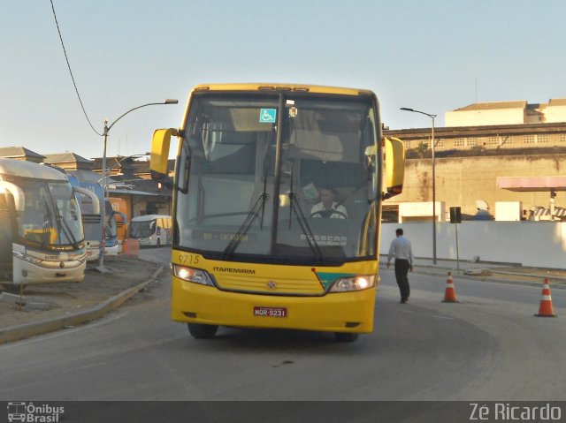 Viação Itapemirim 9715 na cidade de Rio de Janeiro, Rio de Janeiro, Brasil, por Zé Ricardo Reis. Número da foto: #1823235.