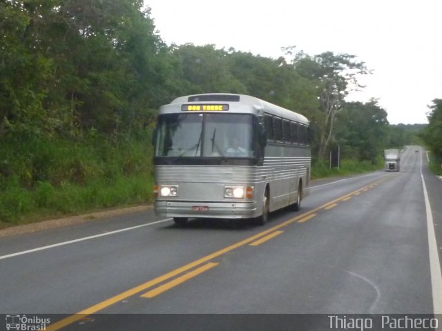 Ônibus Particulares 7234 na cidade de Buenópolis, Minas Gerais, Brasil, por Thiago  Pacheco. Número da foto: #1825835.