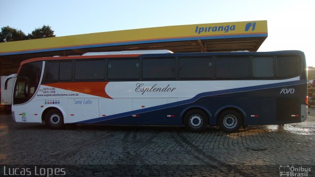 Esplendor Turismo 7070 na cidade de Extrema, Minas Gerais, Brasil, por Lucas Lopes. ID da foto: 1771152.