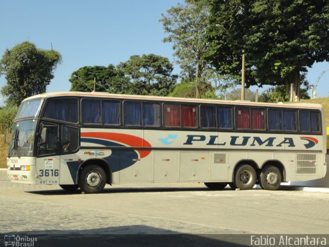 Pluma Conforto e Turismo 3616 na cidade de Guaratinguetá, São Paulo, Brasil, por Fabio Alcantara. Número da foto: #1775498.