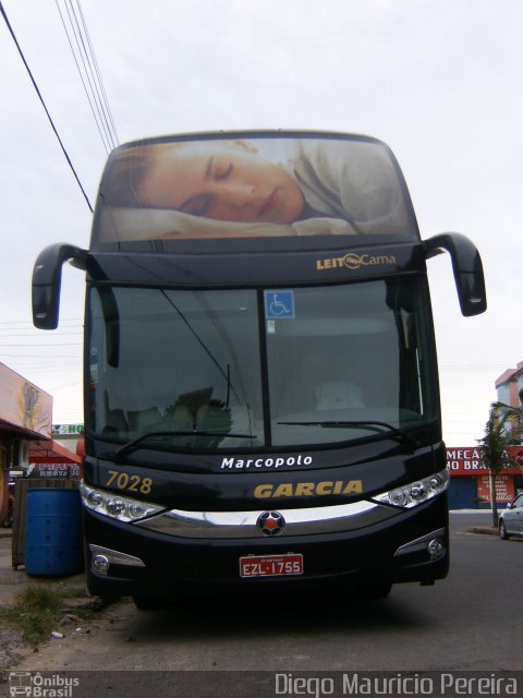 Viação Garcia 7028 na cidade de Torres, Rio Grande do Sul, Brasil, por Diego Mauricio Pereira. Número da foto: #1779889.