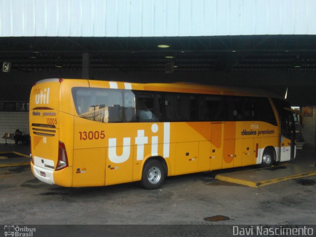 UTIL - União Transporte Interestadual de Luxo 13005 na cidade de Conselheiro Lafaiete, Minas Gerais, Brasil, por Davi Nascimento. ID da foto: 1783088.