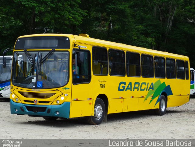 Viação Garcia 7709 na cidade de Duque de Caxias, Rio de Janeiro, Brasil, por Leandro de Sousa Barbosa. Número da foto: #1783946.