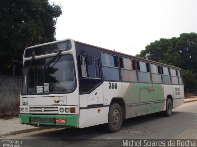 Pinheiro Tour 350 na cidade de Itaguaí, Rio de Janeiro, Brasil, por Michel Soares da Rocha. Número da foto: #1784984.