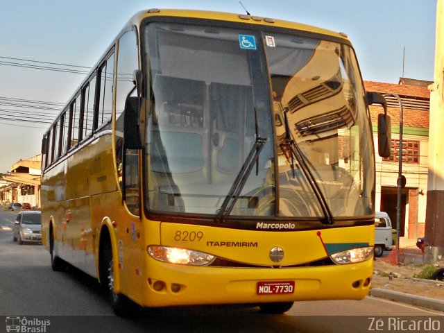 Viação Itapemirim 8209 na cidade de Rio de Janeiro, Rio de Janeiro, Brasil, por Zé Ricardo Reis. ID da foto: 1784092.