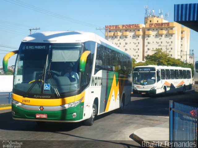 Viação Motta 21812 na cidade de Presidente Prudente, São Paulo, Brasil, por Beatriz Fernandes. Número da foto: #1831929.