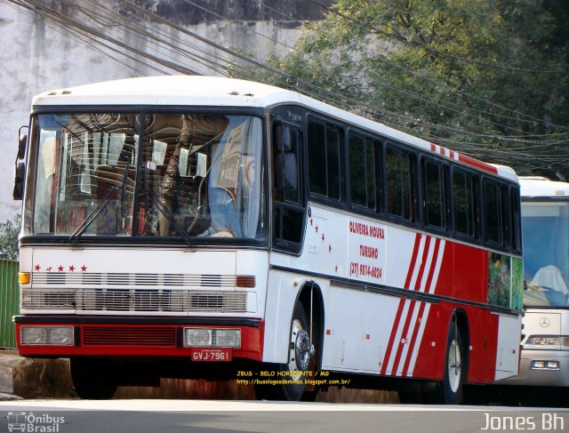 Oliveira Moura Turismo GVJ7961 na cidade de Belo Horizonte, Minas Gerais, Brasil, por Jones Bh. Número da foto: #1853271.