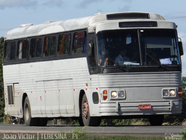 Ônibus Particulares 7433 na cidade de Teresina, Piauí, Brasil, por João Victor. ID da foto: 1853110.