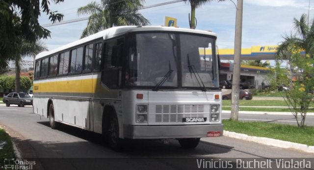 Ônibus Particulares 111 na cidade de Goiânia, Goiás, Brasil, por Vinicius Buchelt Violada. ID da foto: 1855528.