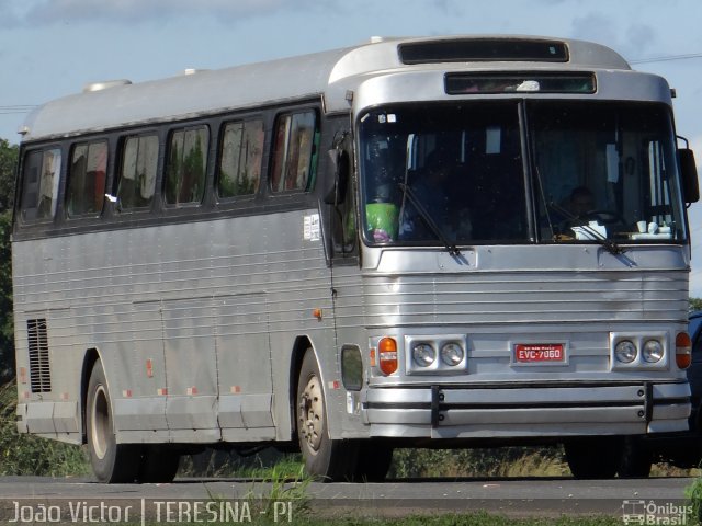 Ônibus Particulares Salmos 121 na cidade de Teresina, Piauí, Brasil, por João Victor. ID da foto: 1855907.