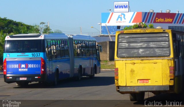 Sucata e Desmanches KCE1118 na cidade de Goiânia, Goiás, Brasil, por Carlos Júnior. ID da foto: 1860449.