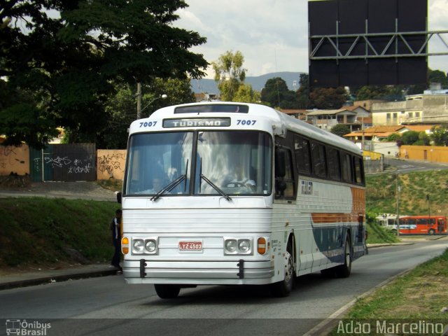 Italen Viagens e Turismo 7007 na cidade de Belo Horizonte, Minas Gerais, Brasil, por Adão Raimundo Marcelino. ID da foto: 1861470.