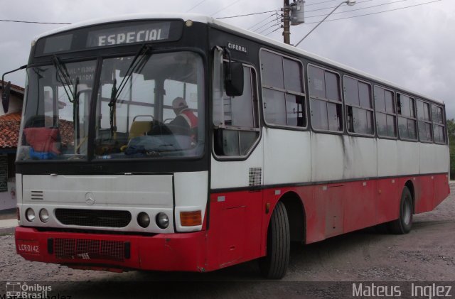 Ônibus Particulares  na cidade de Cananéia, São Paulo, Brasil, por Mateus  Vasconcelos. Número da foto: #1865538.
