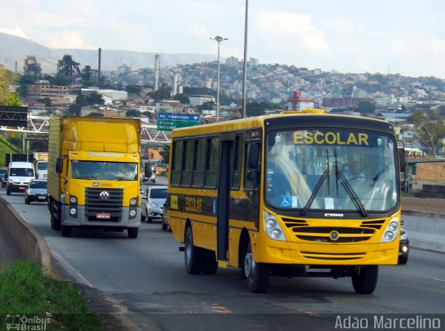 Escolares  na cidade de Belo Horizonte, Minas Gerais, Brasil, por Adão Raimundo Marcelino. Número da foto: #1868134.