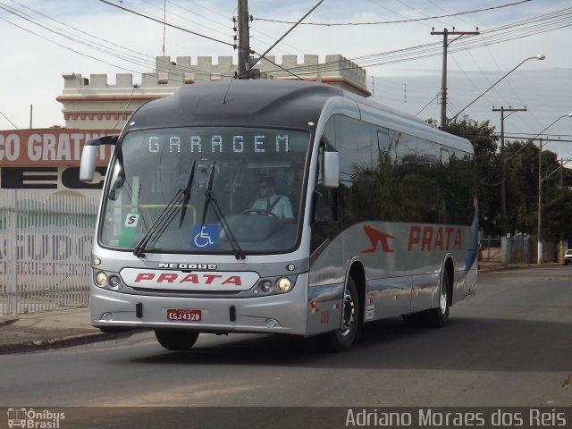 Expresso de Prata 1360 na cidade de Agudos, São Paulo, Brasil, por Adriano Moraes dos Reis. Número da foto: #1875258.