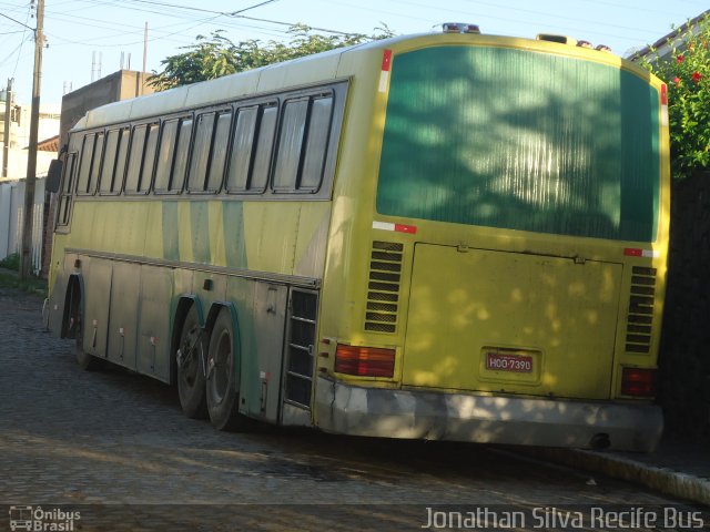 Ônibus Particulares 7390 na cidade de Surubim, Pernambuco, Brasil, por Jonathan Silva. ID da foto: 1878223.