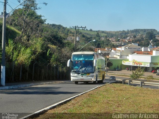 Empresa Gontijo de Transportes 14190 na cidade de Araxá, Minas Gerais, Brasil, por Guilherme Antonio. ID da foto: 1889082.