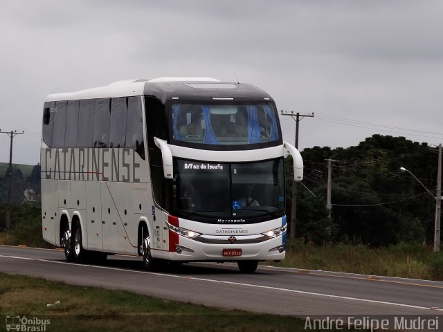 Auto Viação Catarinense 3379 na cidade de Irati, Paraná, Brasil, por André Felipe Mudrei. Número da foto: #1892491.