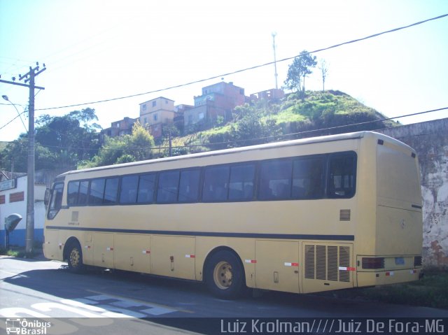 Ônibus Particulares GLU0524 na cidade de Juiz de Fora, Minas Gerais, Brasil, por Luiz Krolman. ID da foto: 1838497.