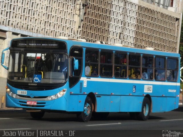 Taguatur - Taguatinga Transporte e Turismo 05693 na cidade de Brasília, Distrito Federal, Brasil, por João Victor. ID da foto: 1846640.