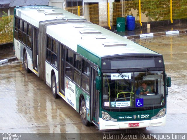 Via Sul Transportes Urbanos 5 2522 na cidade de São Paulo, São Paulo, Brasil, por Adam Xavier Rodrigues Lima. Número da foto: #1847496.
