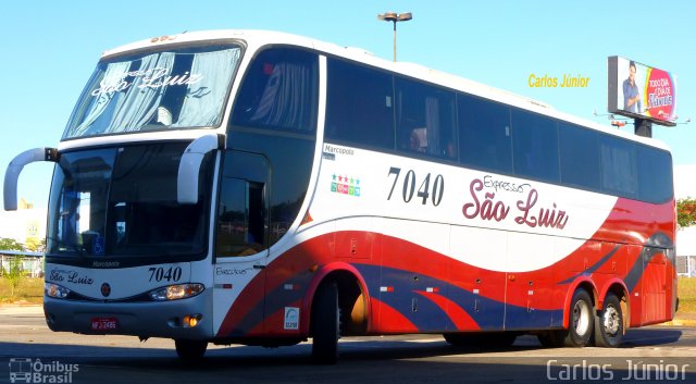 Expresso São Luiz 7040 na cidade de Goiânia, Goiás, Brasil, por Carlos Júnior. Número da foto: #1913203.