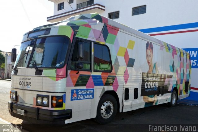 Ônibus Particulares SHERWIN WILLIAMS na cidade de Paraguaçu Paulista, São Paulo, Brasil, por Francisco Ivano. Número da foto: #1917040.