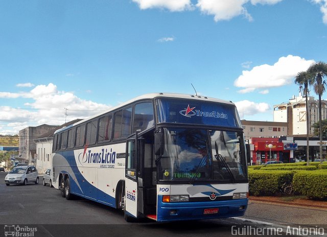 Lattyfa Turismo 700 na cidade de Araxá, Minas Gerais, Brasil, por Guilherme Antonio. Número da foto: #1920674.