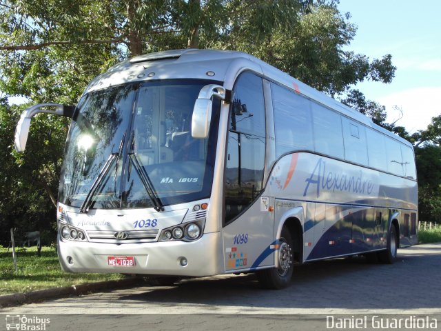 Alexandre Turismo 1038 na cidade de Florianópolis, Santa Catarina, Brasil, por Daniel Guardiola. Número da foto: #1920860.