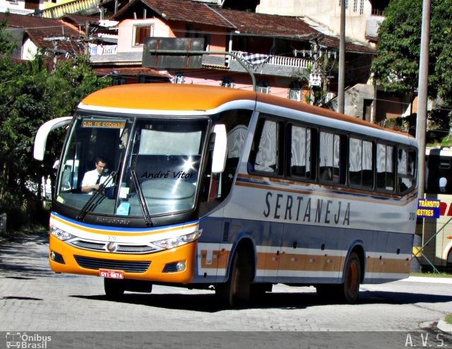 Viação Sertaneja 370 na cidade de Petrópolis, Rio de Janeiro, Brasil, por André Vitor  Silva dos Santos. Número da foto: #1921904.
