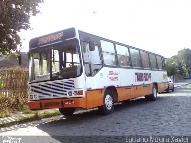 Turispropp 9413 na cidade de Alvorada, Rio Grande do Sul, Brasil, por Luciano Moura Xavier. Número da foto: #1926260.