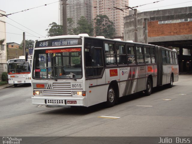 Metra - Sistema Metropolitano de Transporte 8015 na cidade de São Bernardo do Campo, São Paulo, Brasil, por Julio  Cesar. ID da foto: 1925852.