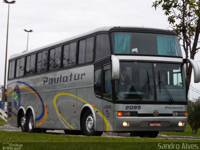 Paulotur Transporte e Turismo 2095 na cidade de Florianópolis, Santa Catarina, Brasil, por Sandro Alves. ID da foto: 1929614.