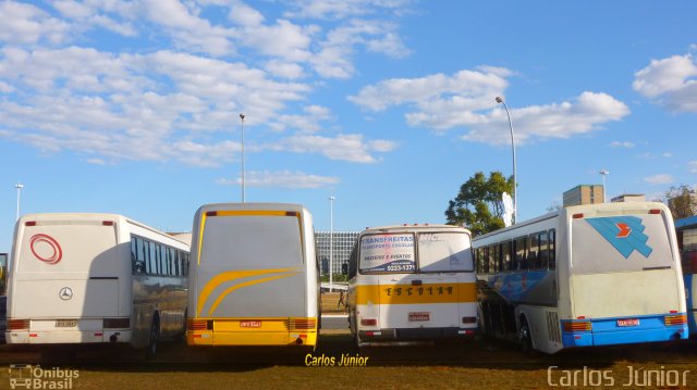 Ônibus Particulares 5441 na cidade de Brasília, Distrito Federal, Brasil, por Carlos Júnior. Número da foto: #1895058.