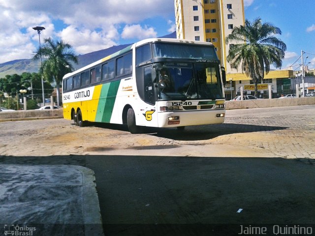 Empresa Gontijo de Transportes 15240 na cidade de Governador Valadares, Minas Gerais, Brasil, por Jaime  Quintino. ID da foto: 1895436.