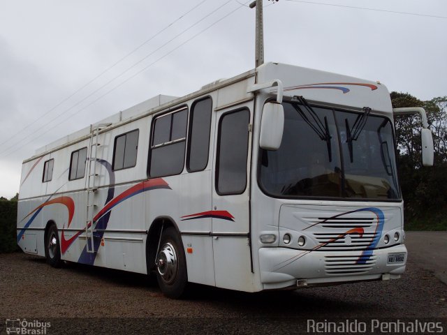 Motorhomes 8892 na cidade de Turvo, Paraná, Brasil, por Reinaldo Penha. Número da foto: #1937581.