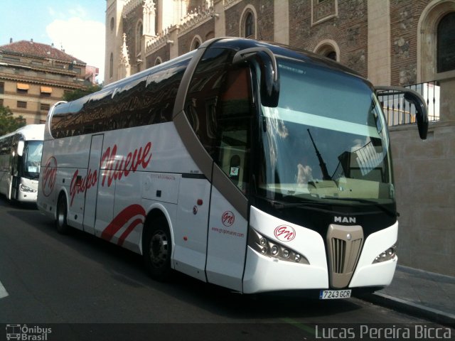 Grupo Nueve 7243 na cidade de Madrid, Madrid, Madrid, Espanha, por Lucas Pereira Bicca. Número da foto: #1940059.