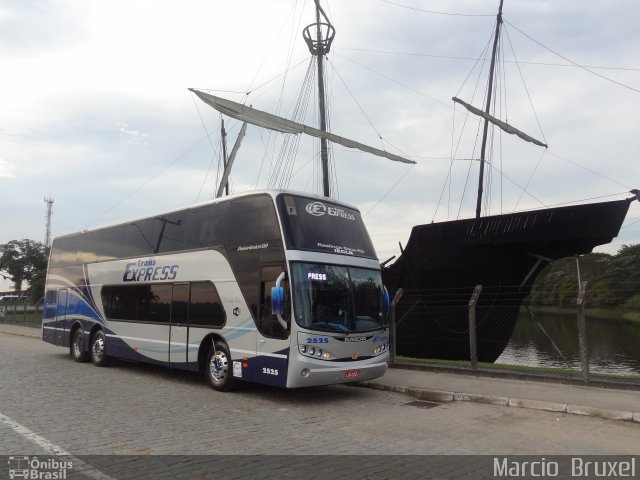 Trans Express 2525 na cidade de Araquari, Santa Catarina, Brasil, por Marcio  Bruxel. Número da foto: #1940380.