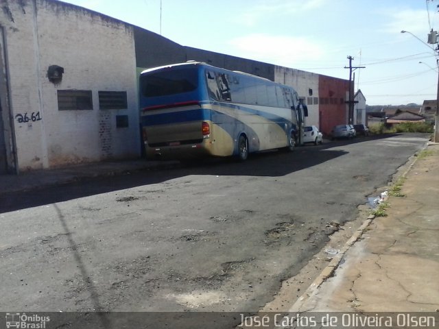 Ônibus Particulares  na cidade de Mirassol, São Paulo, Brasil, por José Carlos de Oliveira Olsen. Número da foto: #1955977.