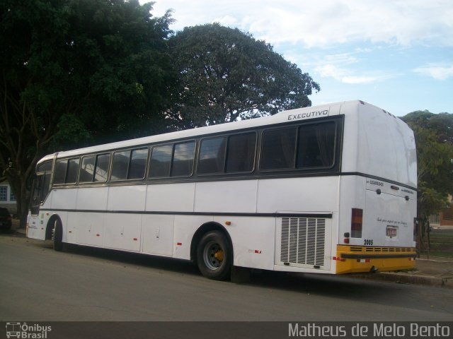 Alfa Turismo 2005 na cidade de Dores do Indaiá, Minas Gerais, Brasil, por Matheus de Melo Bento. ID da foto: 1959614.