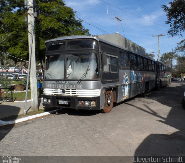 Motorhomes 01 na cidade de Agudo, Rio Grande do Sul, Brasil, por Cleverton Schmitt. Número da foto: #1979808.
