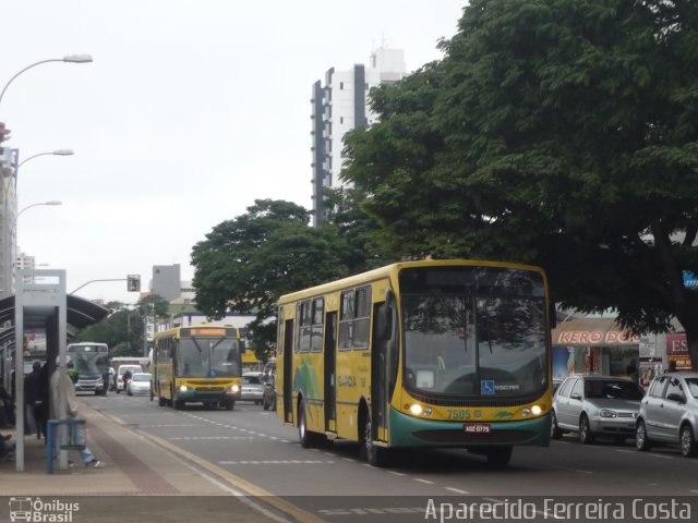 Viação Garcia 7505 na cidade de Maringá, Paraná, Brasil, por Aparecido Ferreira Costa. Número da foto: #1980227.